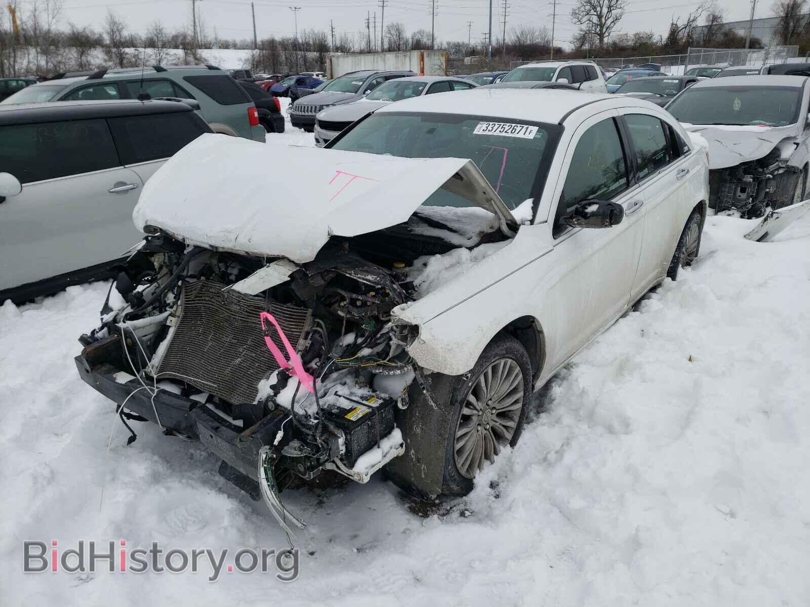 2012 CHRYSLER 200 - VIN: 1C3CCBCB3CN284197 - Photo 2