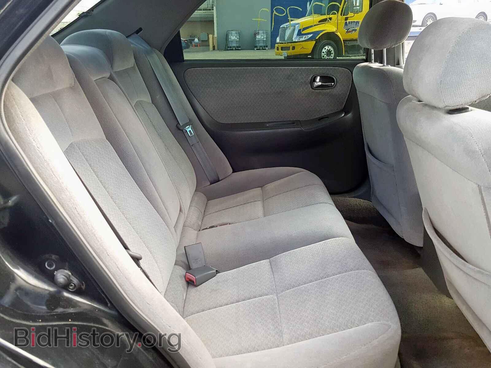 2000 MAZDA 626 - VIN: 1YVGF22C7Y5105286 - Фото 6