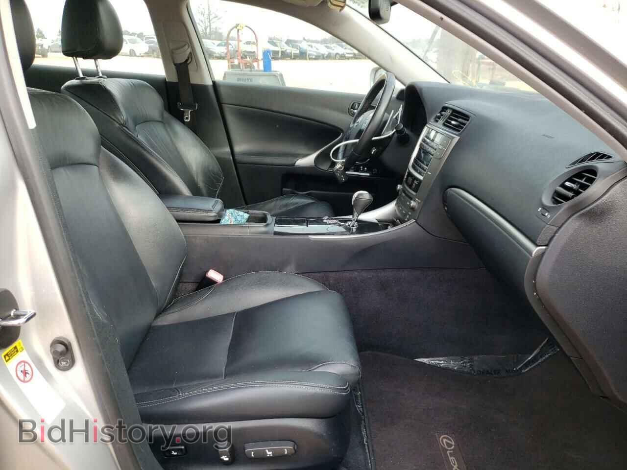 2011 LEXUS IS - VIN: JTHBF5C24B2100576 - Фото 5