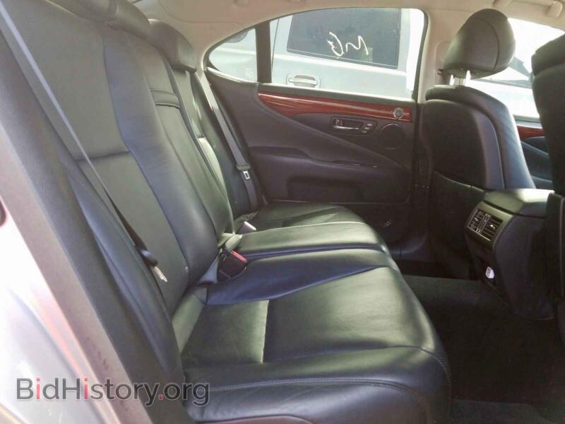 2007 Lexus LS460 (VIN JTHBL46F875014033) — фото 6 из 10