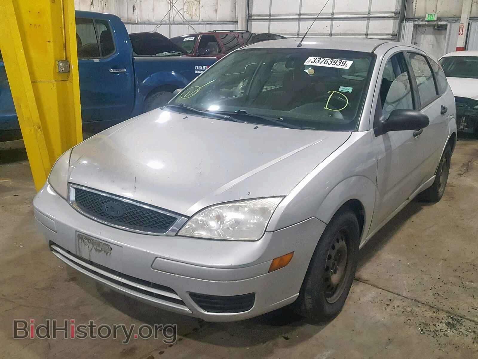2005 FORD FOCUS - VIN: 3FAFP37N85R155109 - Фото 2
