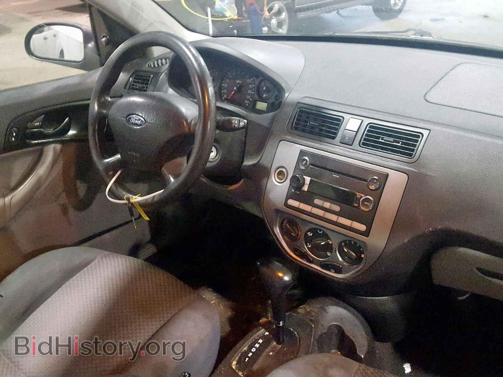2005 FORD FOCUS - VIN: 3FAFP37N85R155109 - Фото 9
