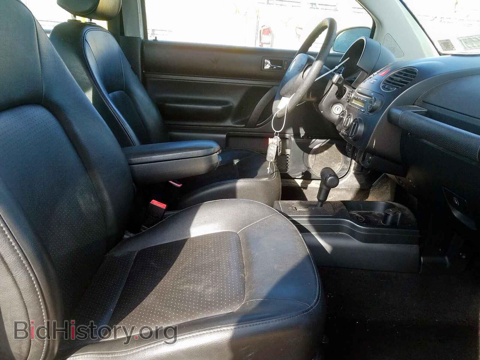 2010 VOLKSWAGEN BEETLE - VIN: 3VWPG3AG8AM014697 - Фото 5