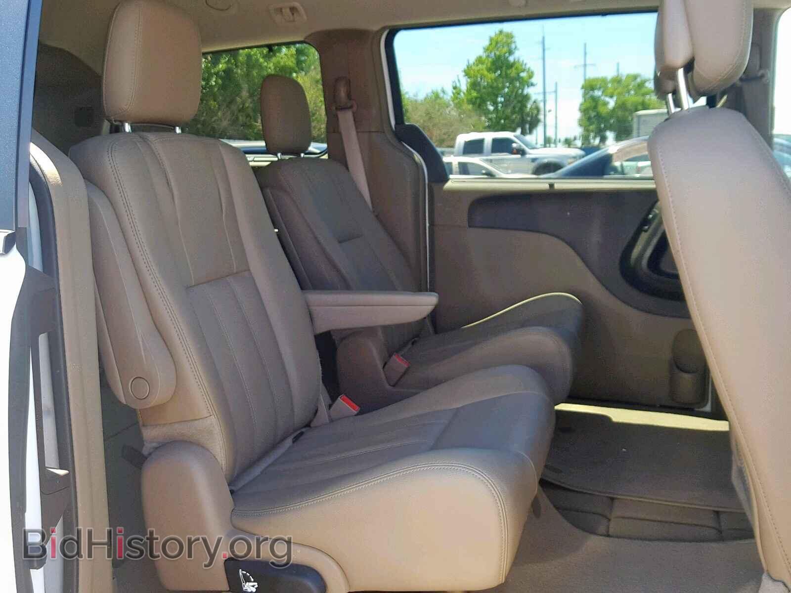 2016 CHRYSLER TOWN & COU - VIN: 2C4RC1BG4GR255393 - Фото 6
