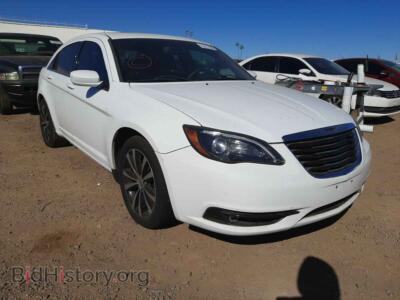 2011 Chrysler 200 200 S, белый — VIN 1C3BC8FG2BN597553, Copart