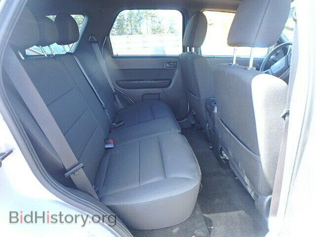 2011 FORD ESCAPE - VIN: 1FMCU0DG5BKA31420 - Фото 6