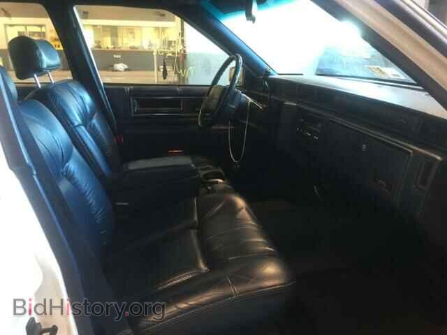 1993 CADILLAC DEVILLE - VIN: 1G6CD53B9P4323657 - Photo 5