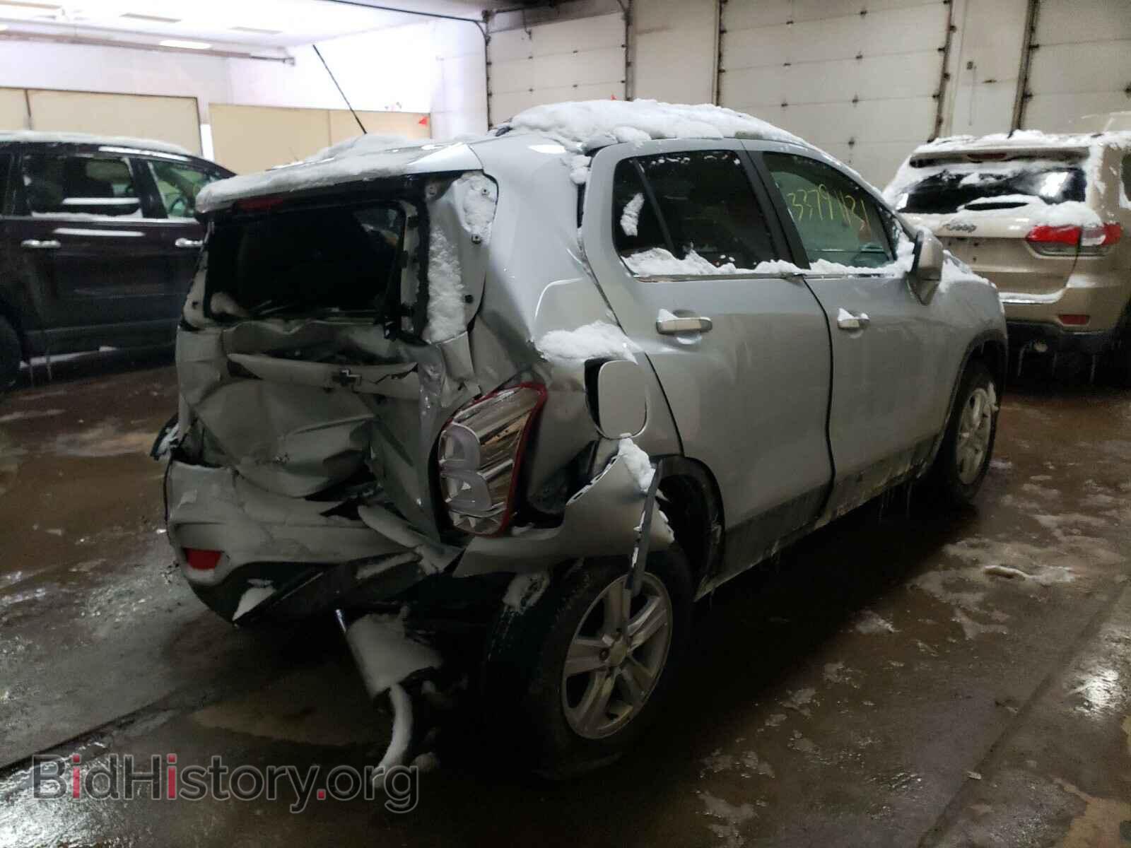 2020 CHEVROLET TRAX - VIN: 3GNCJLSB0LL325403 - Фото 4