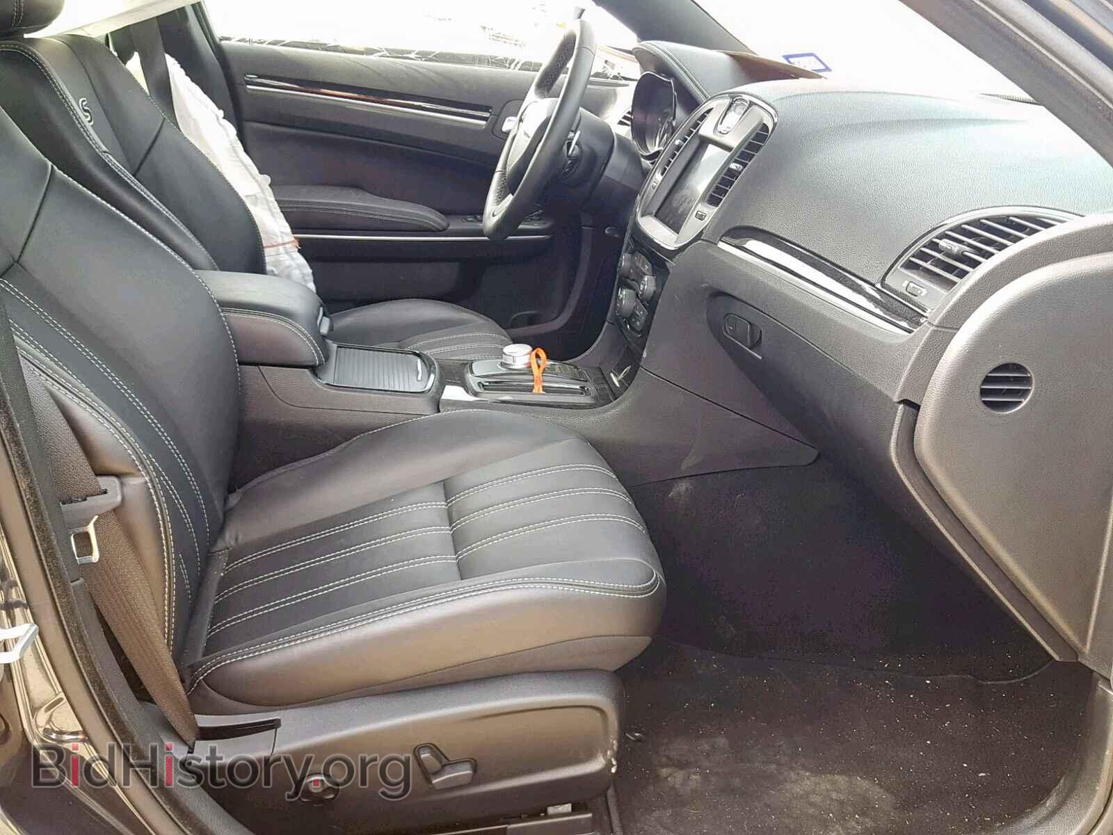 2019 CHRYSLER 300 - VIN: 2C3CCABG7KH559553 - Фото 5