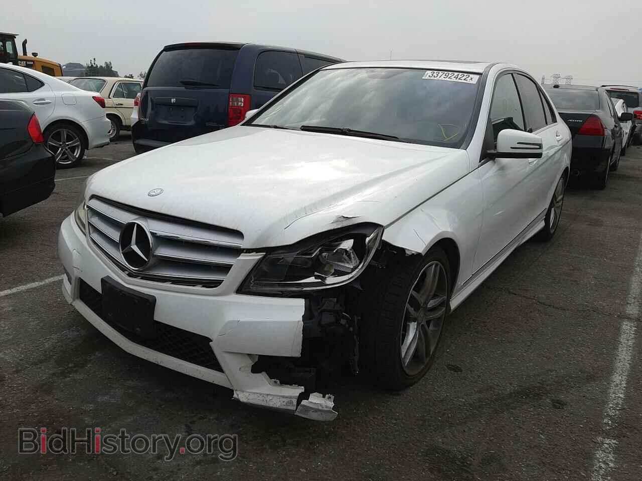 2013 MERCEDES-BENZ C-CLASS - VIN: WDDGF4HB9DR266442 - Фото 2