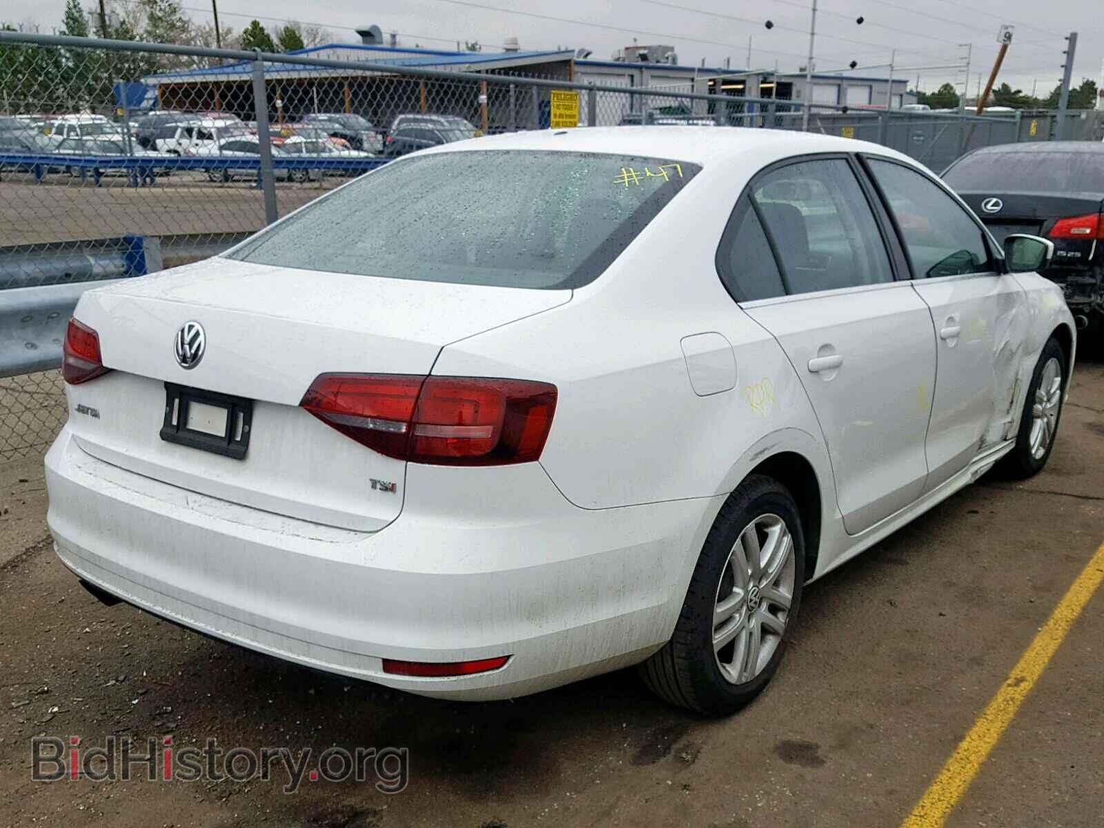 2017 VOLKSWAGEN JETTA - VIN: 3VW2B7AJ9HM380321 - Фото 4