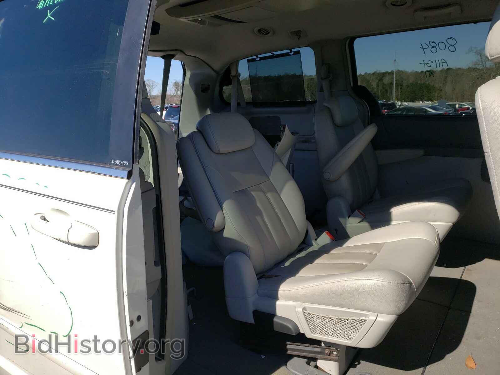 2008 CHRYSLER MINIVAN - VIN: 2A8HR54P28R843740 - Фото 6