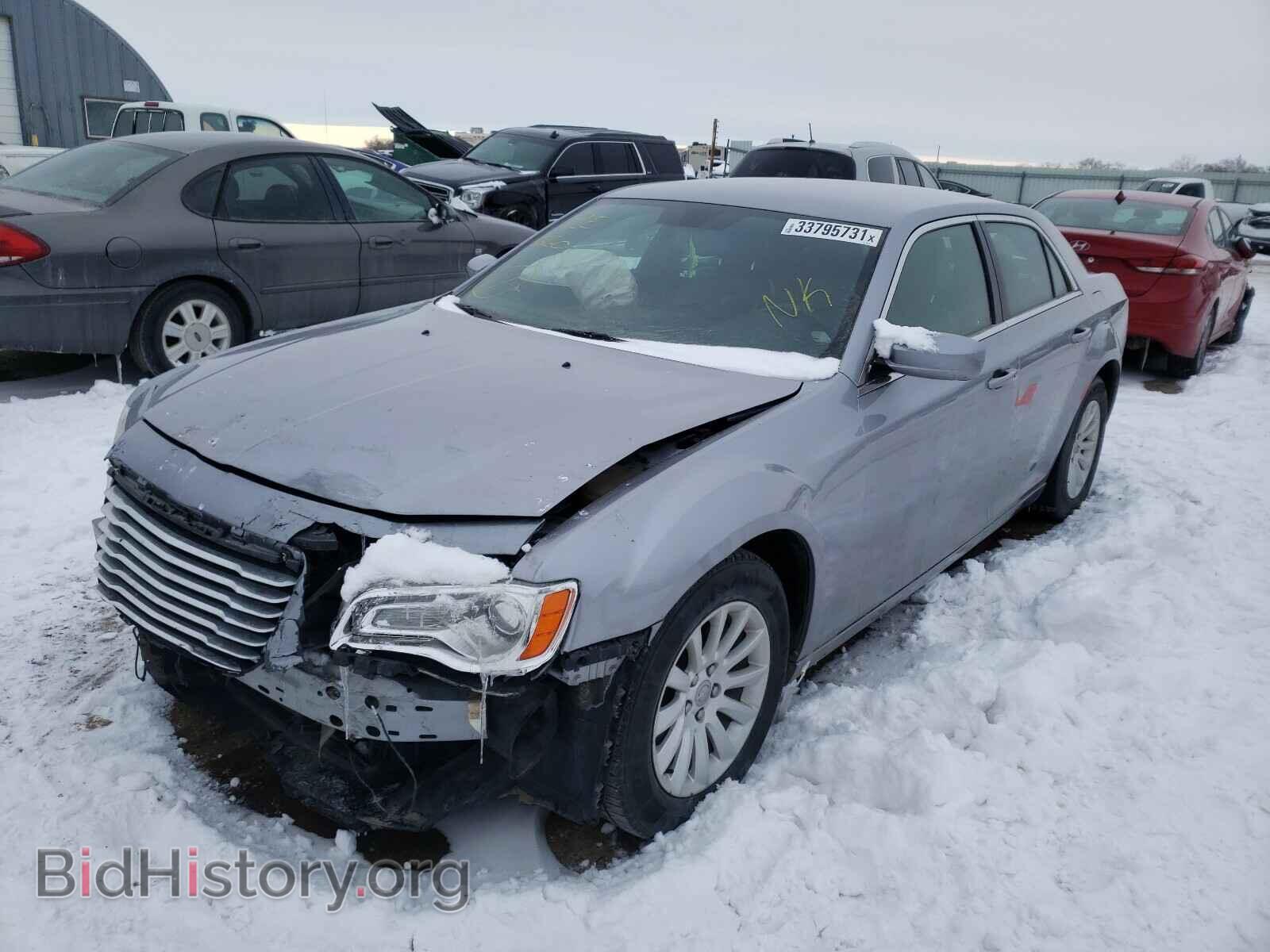 2013 CHRYSLER 300 - VIN: 2C3CCAAG0DH699108 - Фото 2