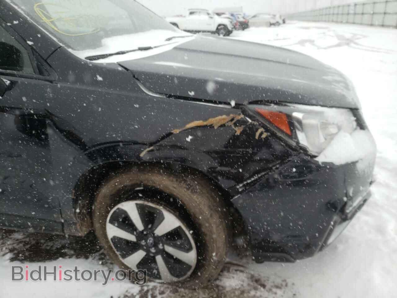 2017 SUBARU FORESTER - VIN: JF2SJAGC0HH512190 - Фото 9