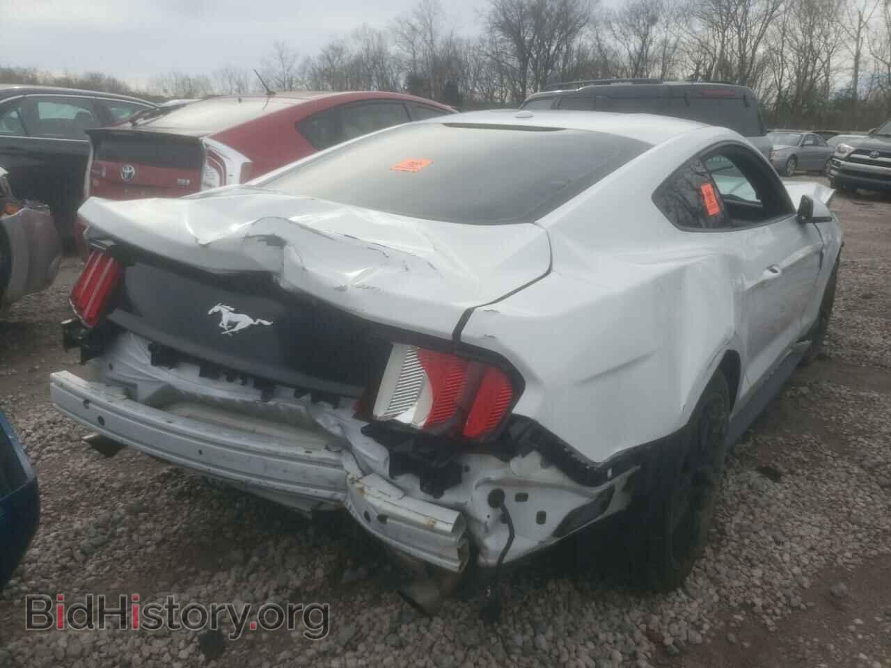 2017 FORD MUSTANG - VIN: 1FA6P8THXH5263333 - Фото 4