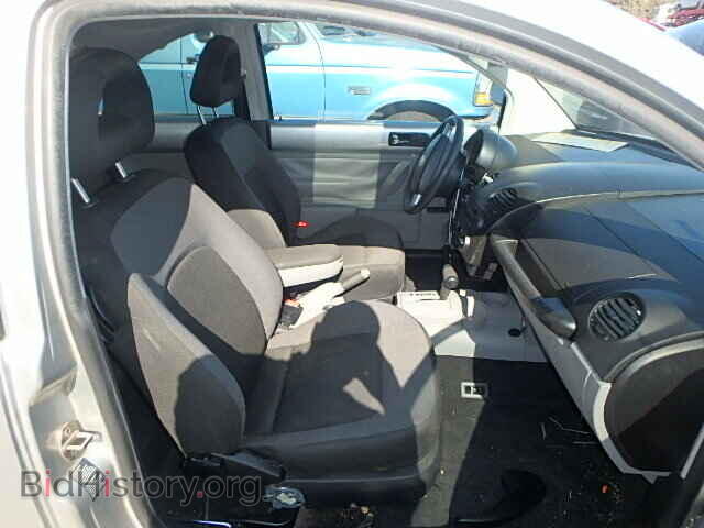 2000 VOLKSWAGEN BEETLE - VIN: 3VWCC21C2YM444611 - Фото 5
