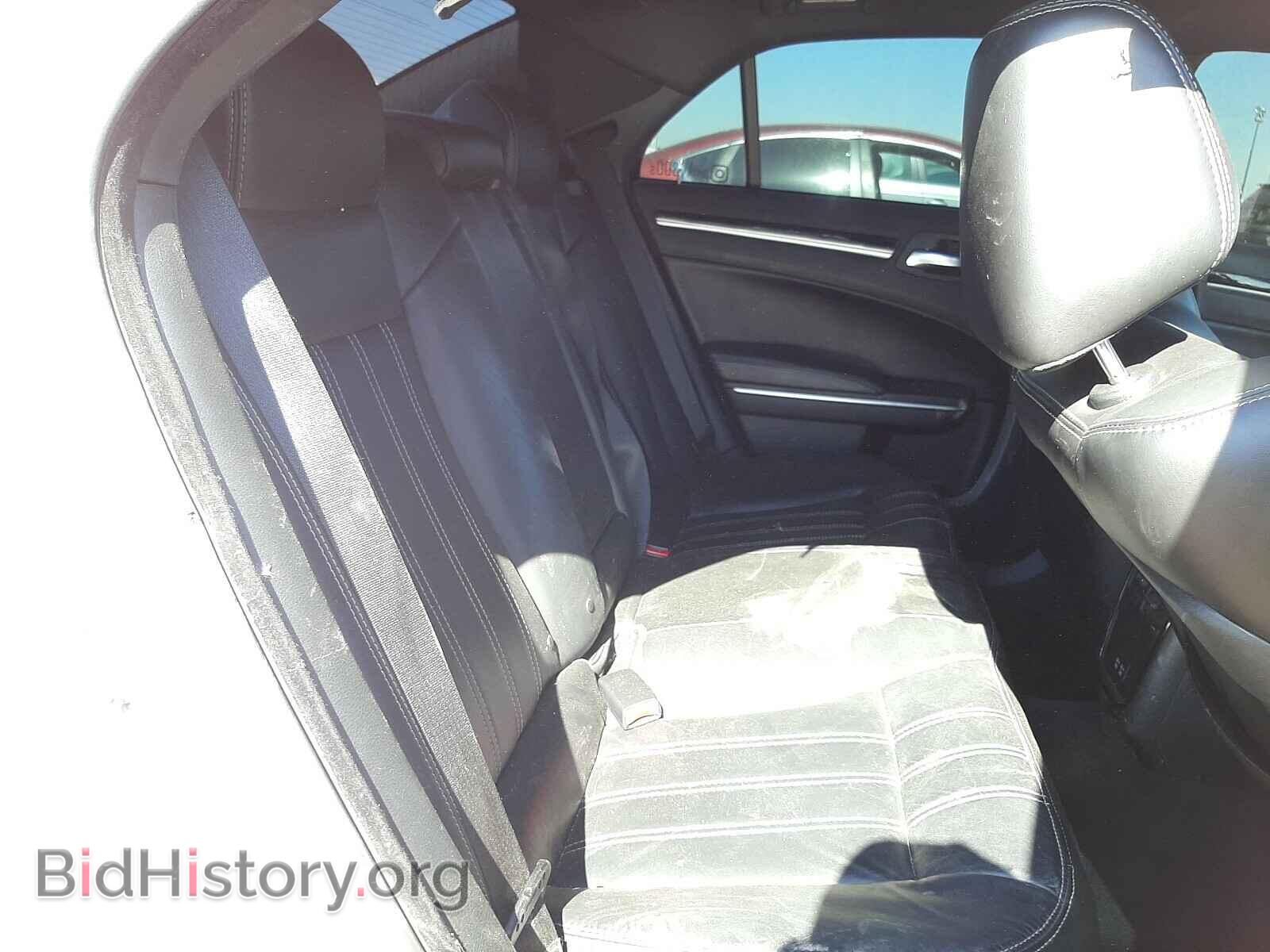 2018 CHRYSLER 300 - VIN: 2C3CCABG1JH261420 - Фото 6