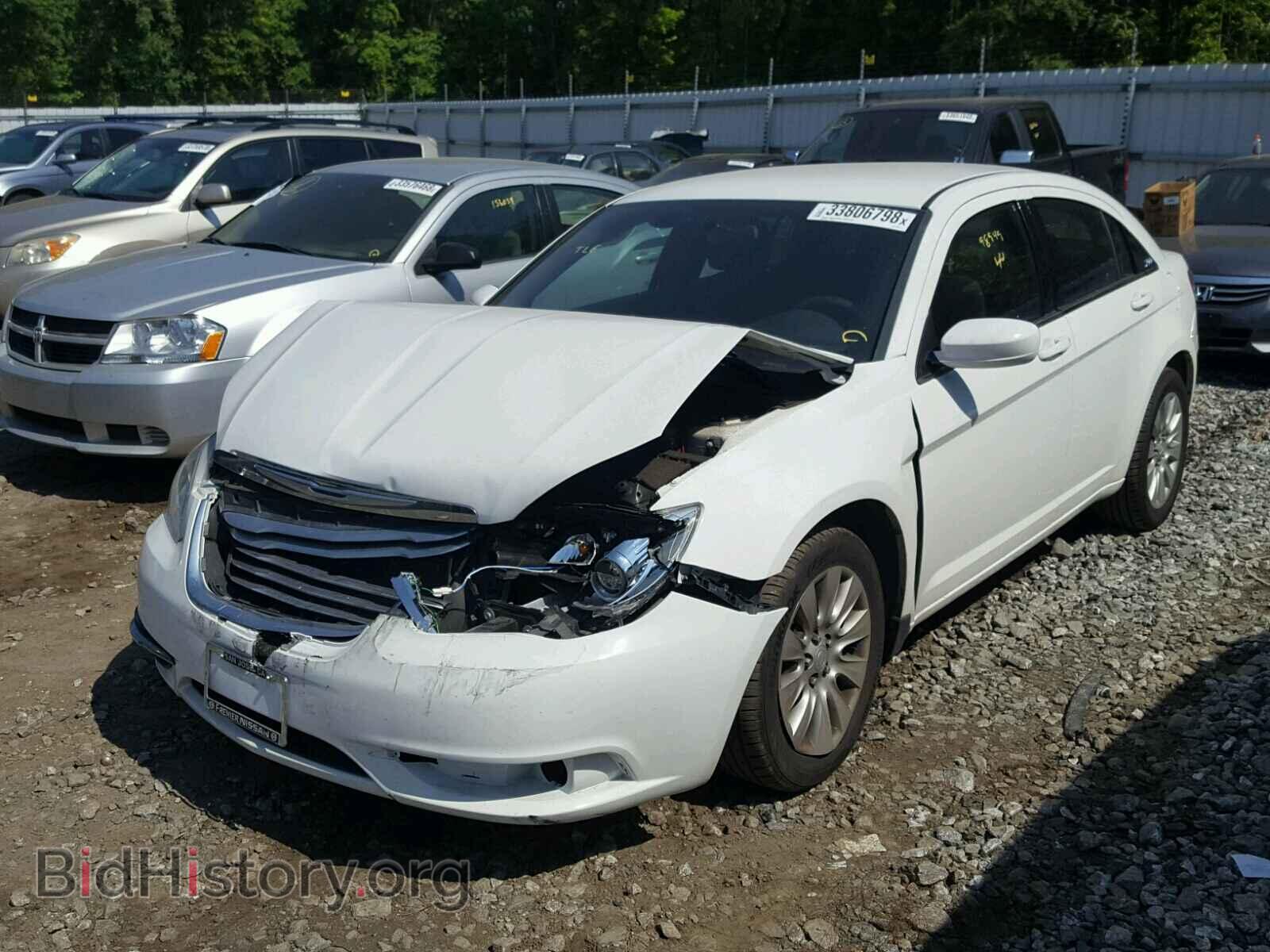 2013 CHRYSLER 200 - VIN: 1C3CCBAB2DN642068 - Photo 2