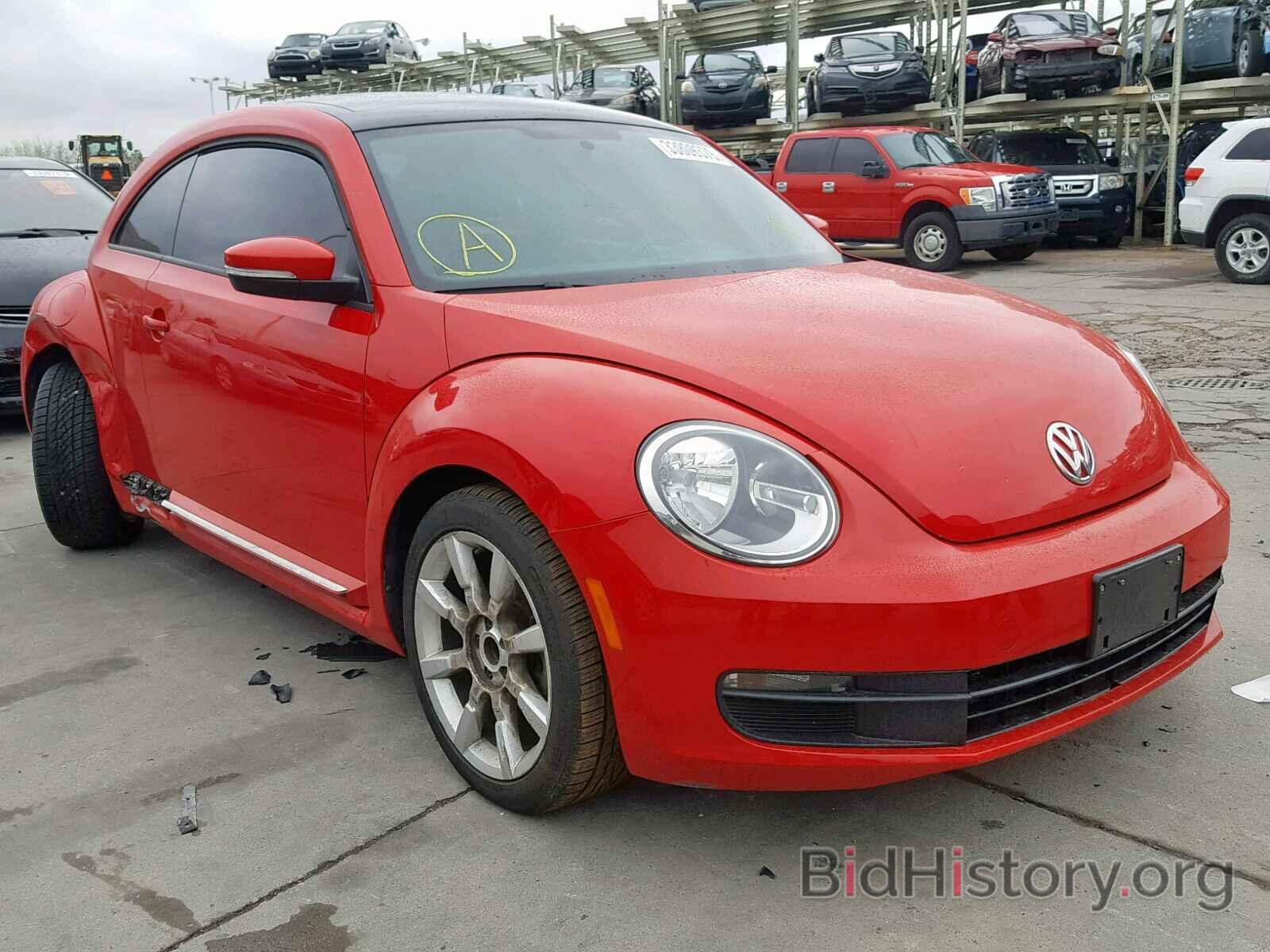 Photo 3VWJX7AT7DM605764 - VOLKSWAGEN BEETLE 2013