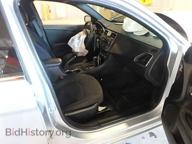 2012 CHRYSLER 200 - VIN: 1C3CCBAB7CN248774 - Фото 5