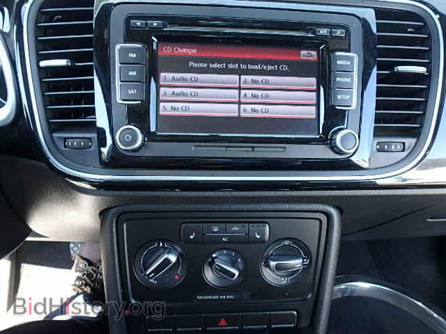 2012 VOLKSWAGEN BEETLE - VIN: 3VWJP7AT1CM662041 - Фото 9