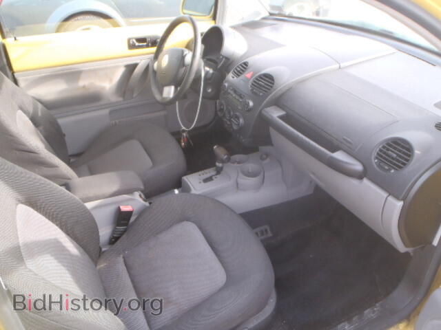 2004 VOLKSWAGEN BEETLE - VIN: 3VWCR31C84M408873 - Фото 5