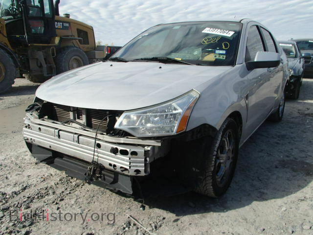 2008 FORD FOCUS - VIN: 1FAHP35N78W251813 - Фото 2