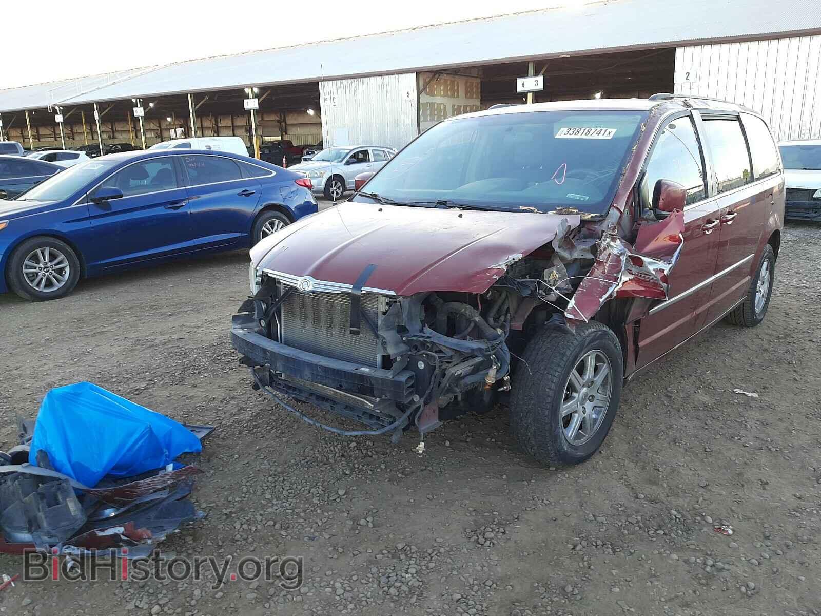 2010 CHRYSLER MINIVAN - VIN: 2A4RR5D1XAR358947 - Фото 2