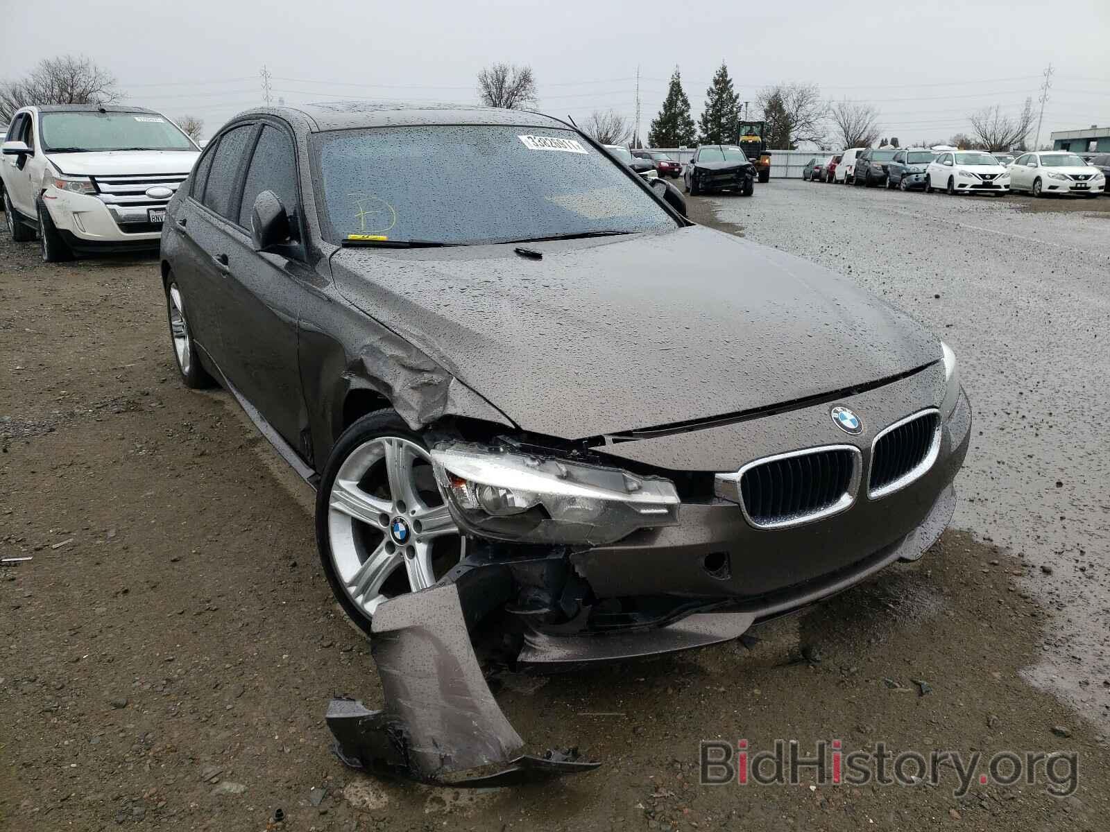 Photo WBA3C1C51DF437538 - BMW 3 SERIES 2013