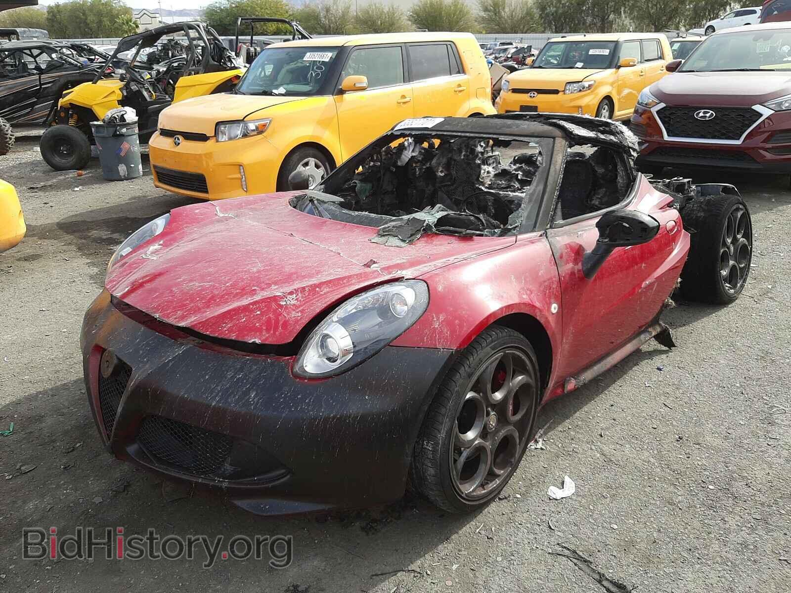 2015 ALFA ROMEO 4C - VIN: ZARBAAB47FM150383 - Фото 2