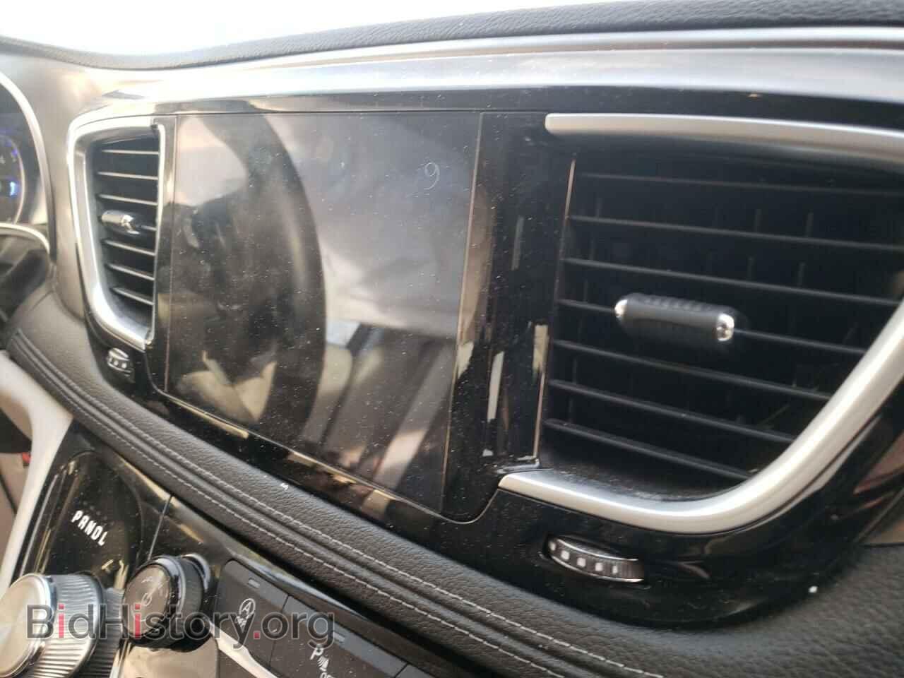 2018 CHRYSLER PACIFICA - VIN: 2C4RC1GG4JR330738 - Фото 9
