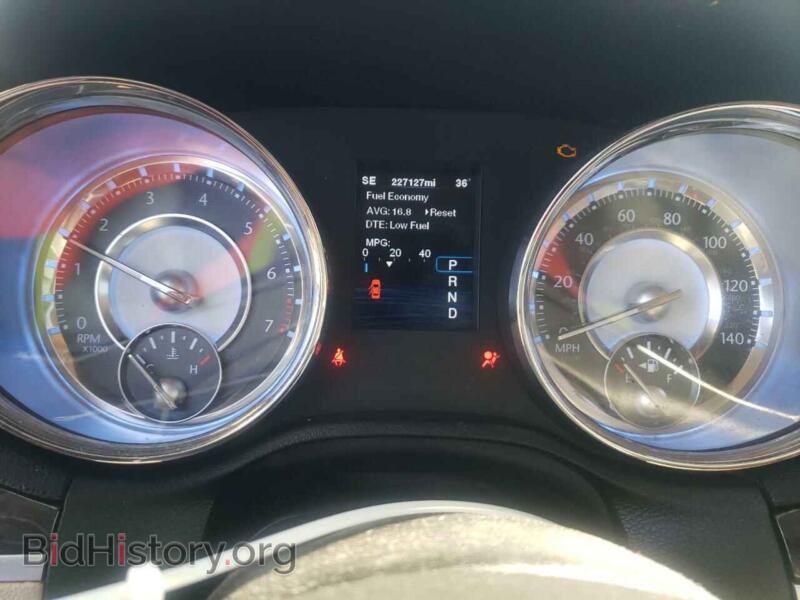 2012 Chrysler 300 (VIN 2C3CCAAG6CH153301) — фото 8 из 10