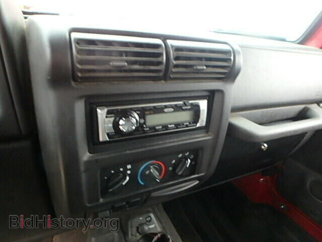 2000 JEEP WRANGLER - VIN: 1J4FA29P4YP722314 - Фото 9