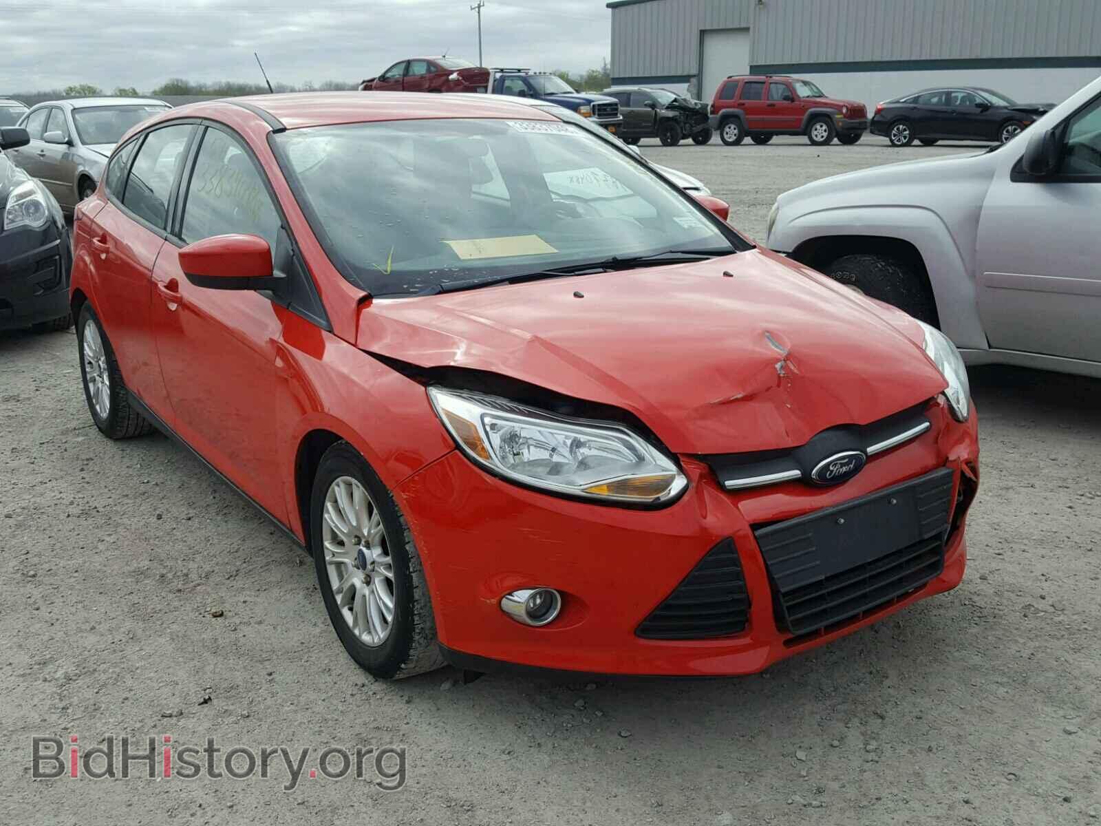 2012 Ford FOCUS Focus SE (VIN 1FAHP3K2XCL186234) — фото 1 из 10, Copart, повреждение: передняя часть