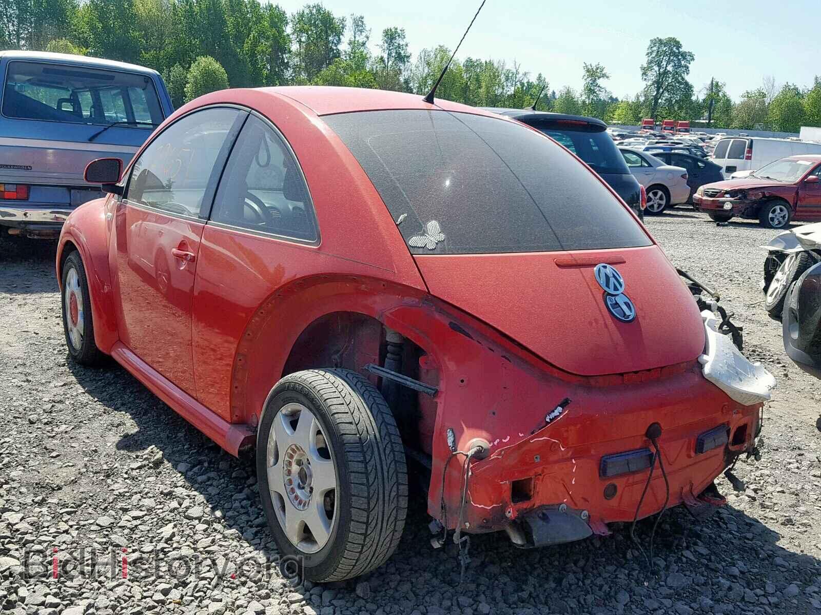 2000 VOLKSWAGEN BEETLE - VIN: 3VWCA21C6YM466990 - Фото 3