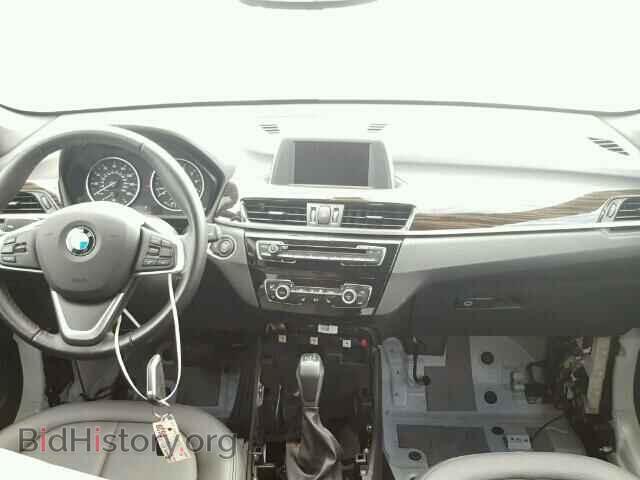 2016 BMW X1 - VIN: WBXHT3C30GP886066 - Фото 9