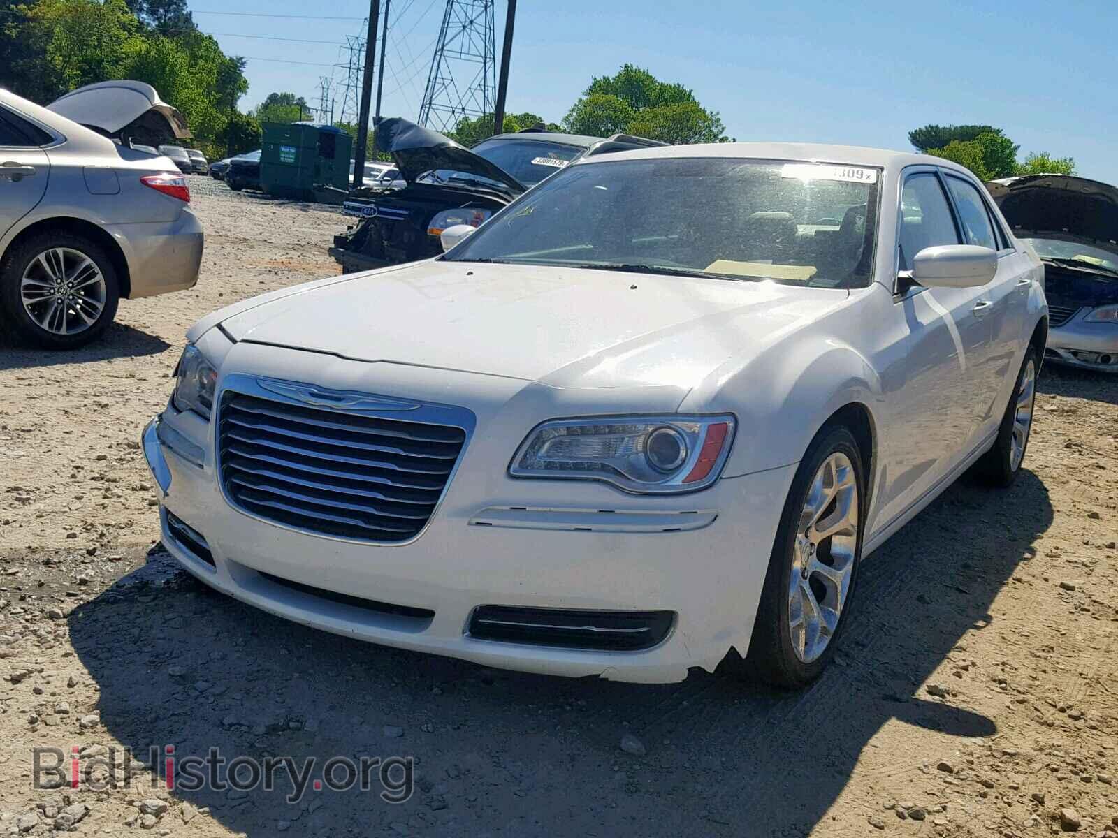 2013 CHRYSLER 300 - VIN: 2C3CCAAGXDH626666 - Фото 2