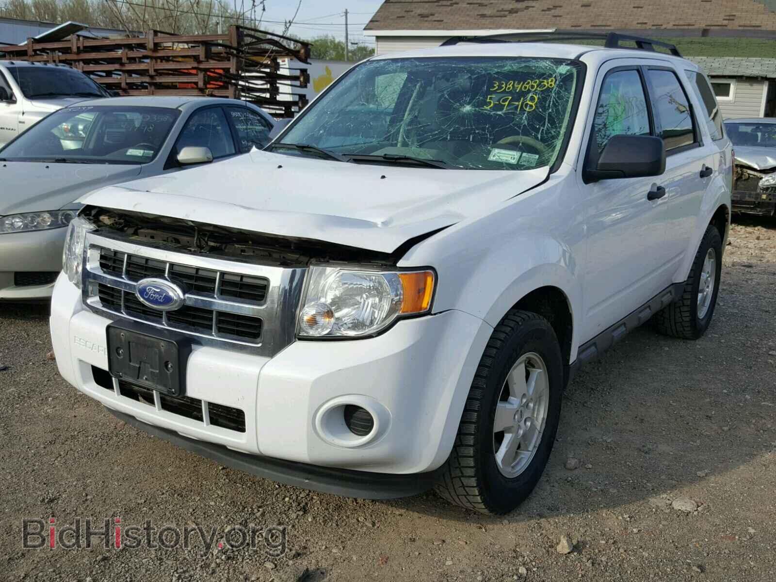 2011 FORD ESCAPE - VIN: 1FMCU0C78BKC31077 - Фото 2
