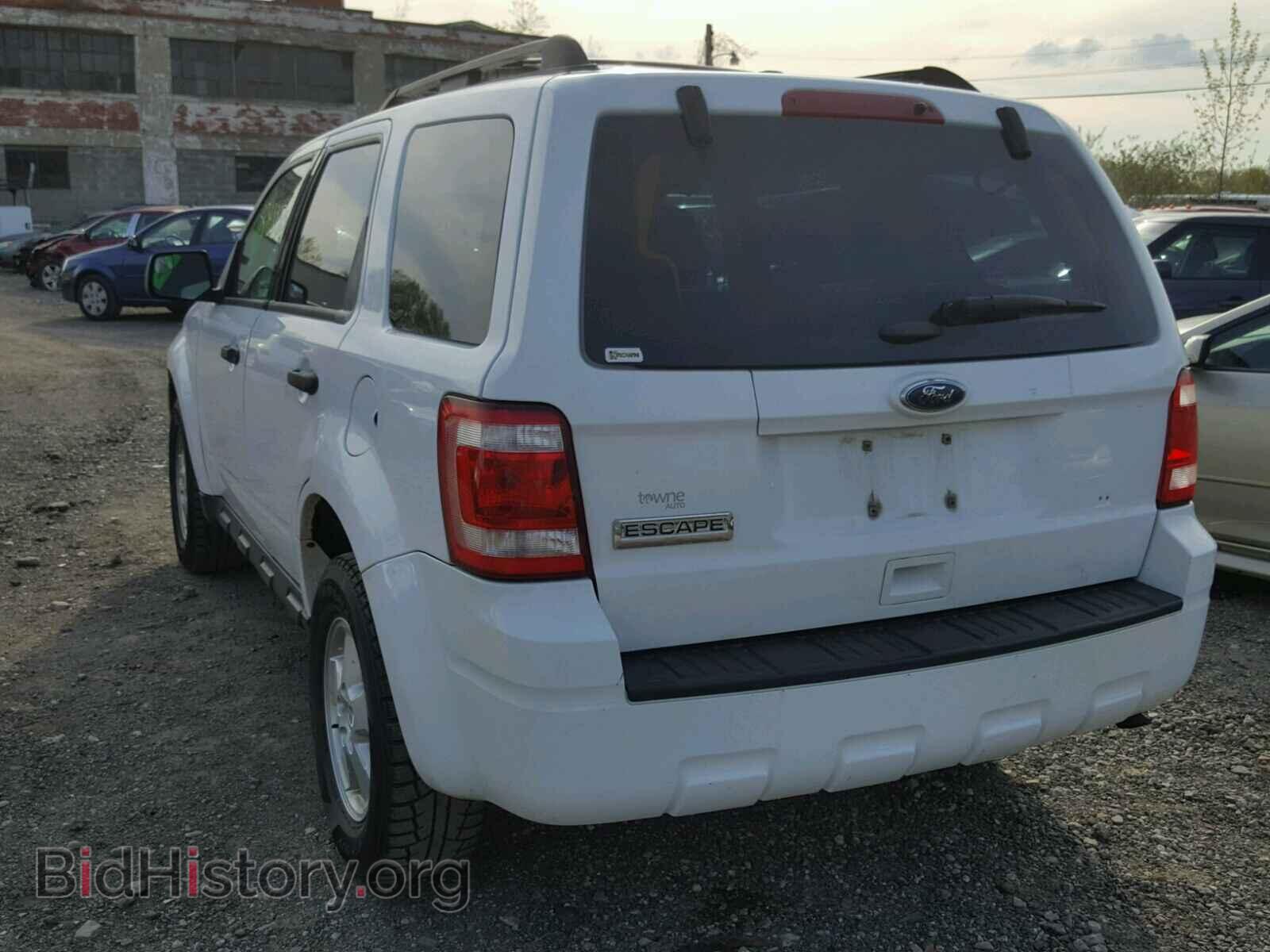 2011 FORD ESCAPE - VIN: 1FMCU0C78BKC31077 - Фото 3