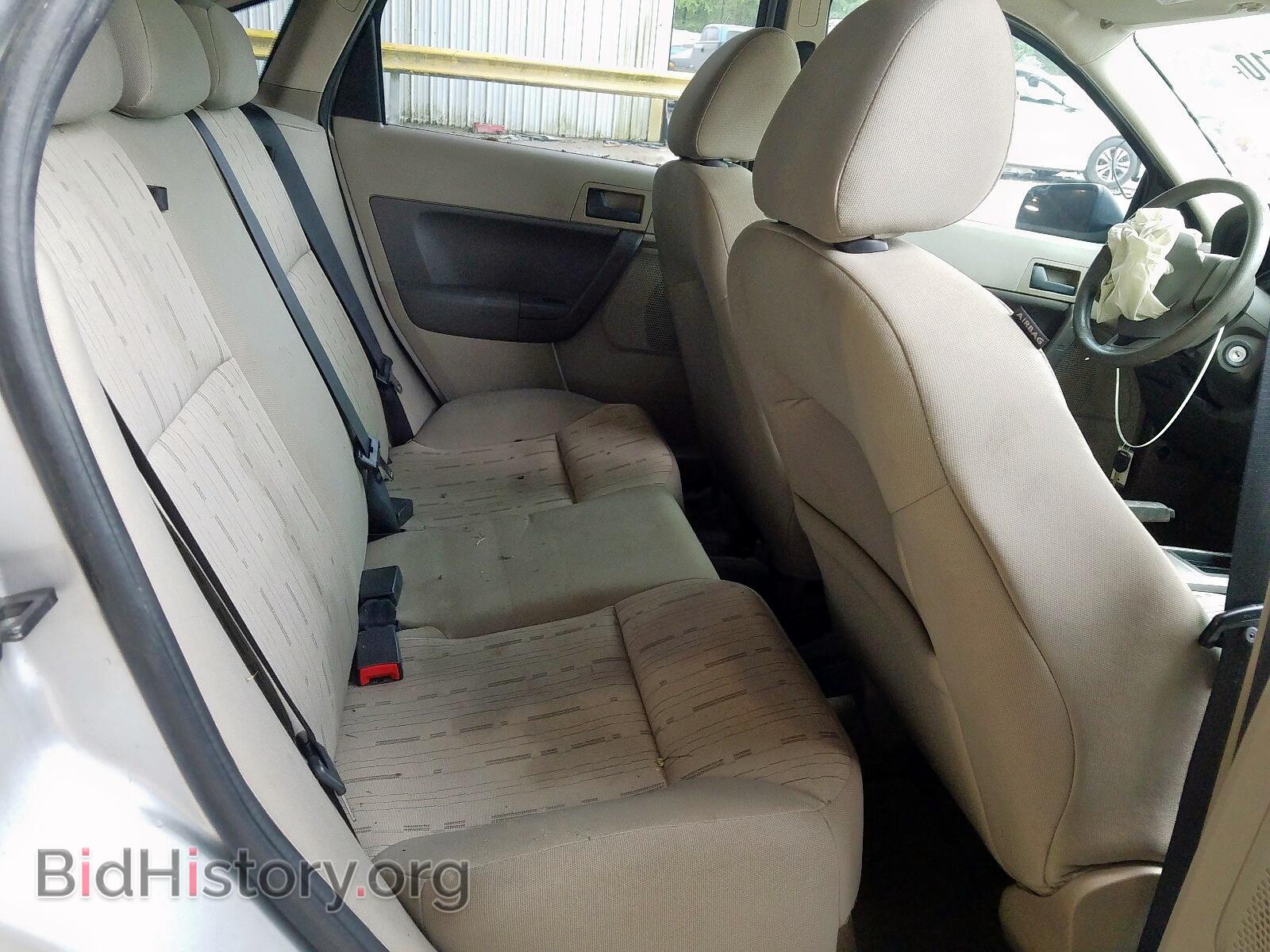 2011 FORD FOCUS - VIN: 1FAHP3FN0BW169346 - Photo 6