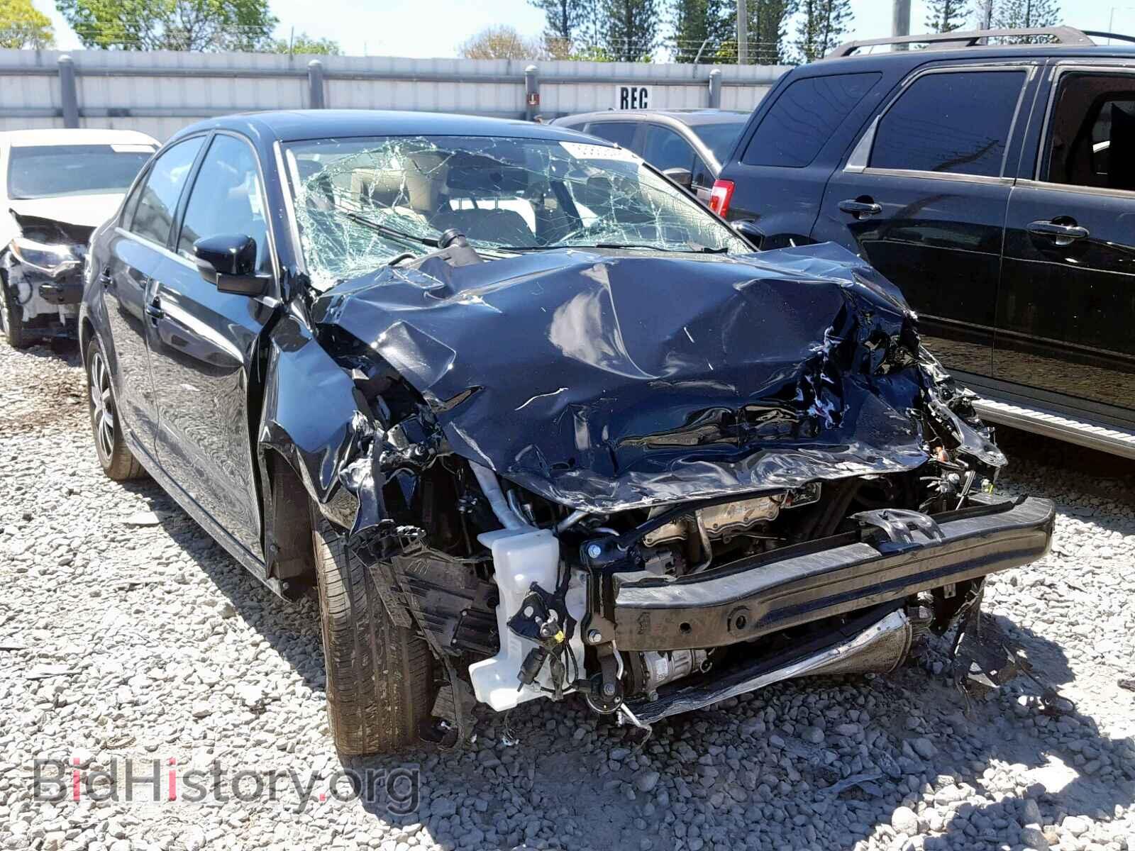 Фотография 3VWDB7AJ0HM375632 - VOLKSWAGEN JETTA 2017