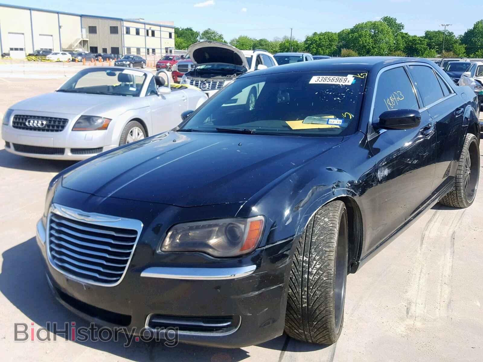 2013 CHRYSLER 300 - VIN: 2C3CCAAG2DH589547 - Фото 2