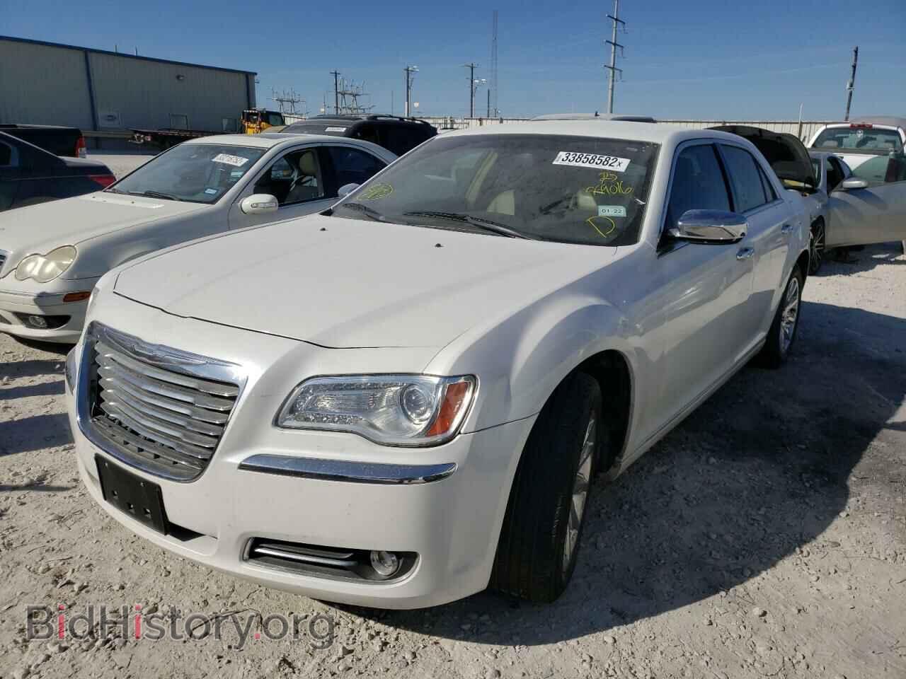 2011 CHRYSLER 300 - VIN: 2C3CA5CG9BH559016 - Фото 2