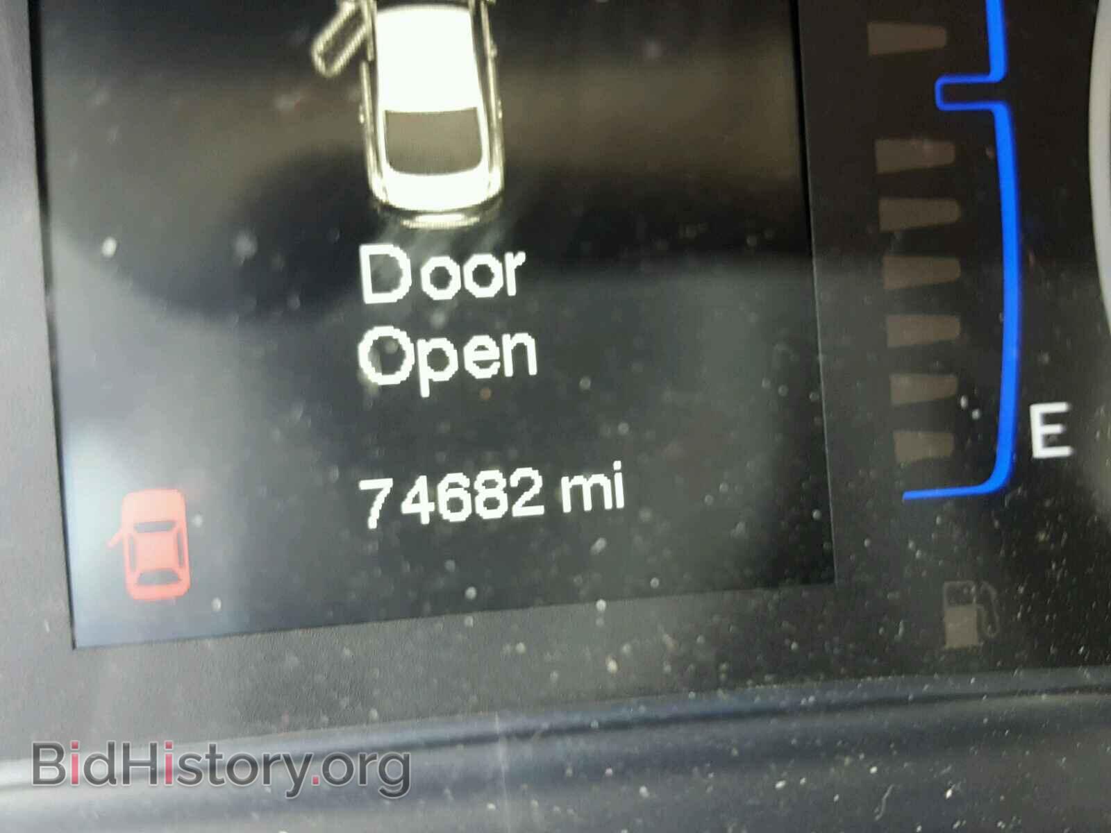 2015 CHRYSLER 200 - VIN: 1C3CCCAB2FN660823 - Фото 8