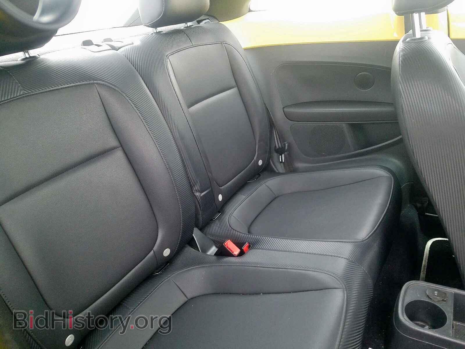 2013 VOLKSWAGEN BEETLE - VIN: 3VWJP7AT4DM605981 - Фото 6
