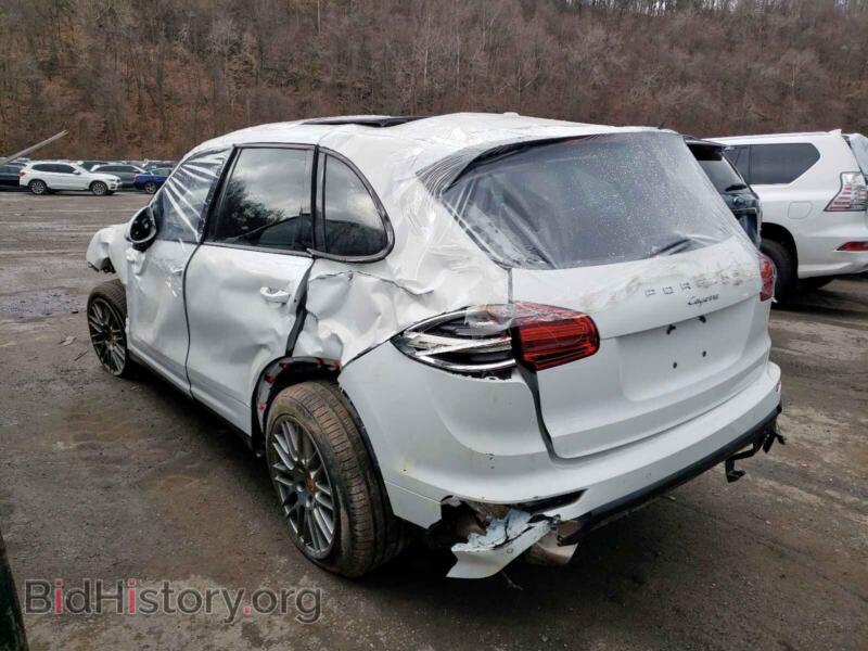 2017 Porsche CAYENNE (VIN WP1AA2A25HKA83906) — фото 3 из 10
