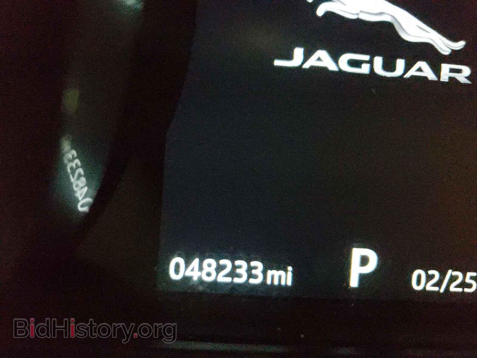 2017 JAGUAR F-PACE - VIN: SADCM2BVXHA077667 - Photo 8