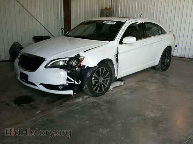 2013 CHRYSLER 200 - VIN: 1C3CCBBB1DN575249 - Фото 2