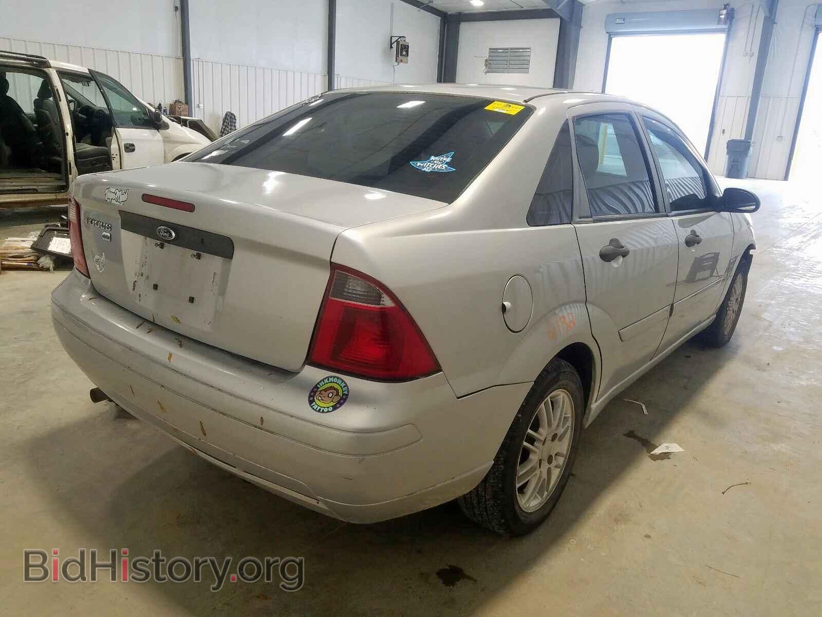 2007 FORD FOCUS - VIN: 1FAFP34NX7W250582 - Фото 4