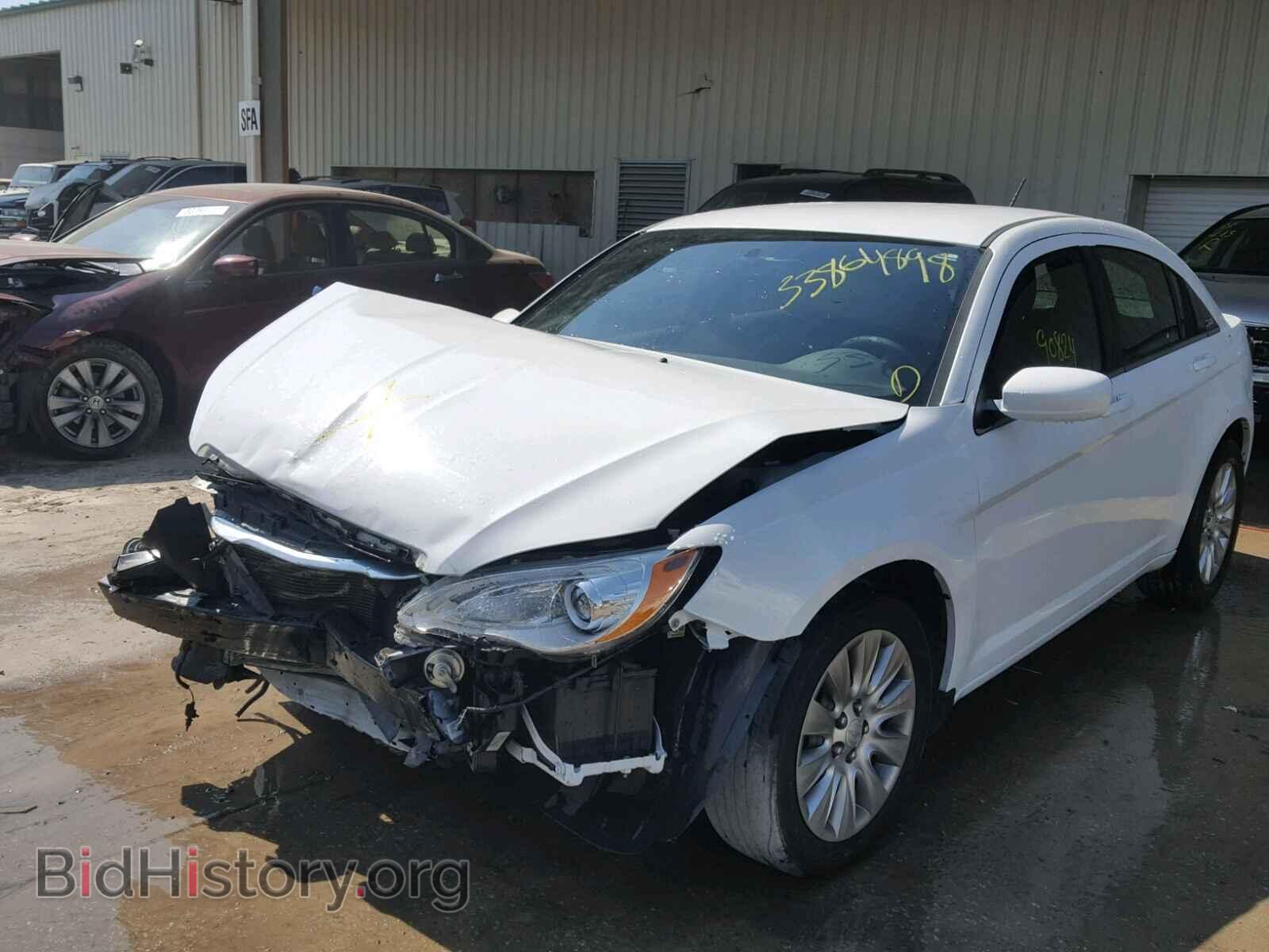 2013 CHRYSLER 200 - VIN: 1C3CCBAG3DN590025 - Photo 2